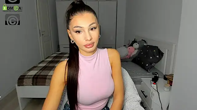 HelenShawn online show from 10/31/25, 09:27