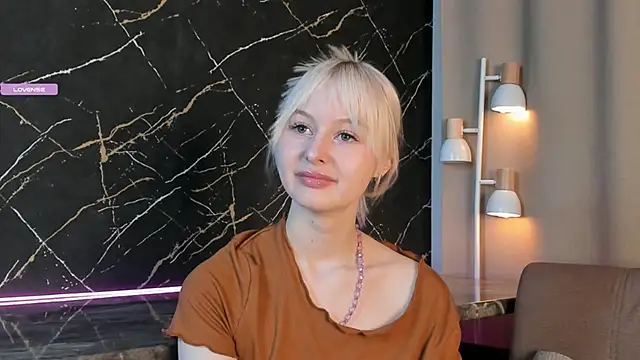 MaydaBunton online show from 03/19/25, 01:43