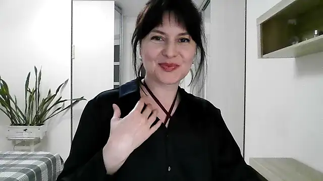 Snapshot of Victoria_Glam chatting on 09/18/25, 07:49 Victoria Glam online show from 09/18/25, 07:49