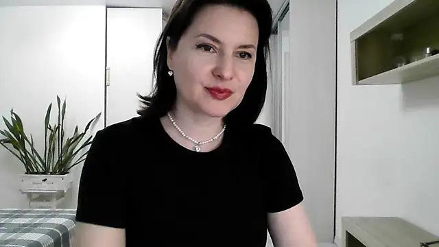 Snapshot of Victoria_Glam chatting on 09/19/25, 05:35 Victoria Glam online show from 09/19/25, 05:35