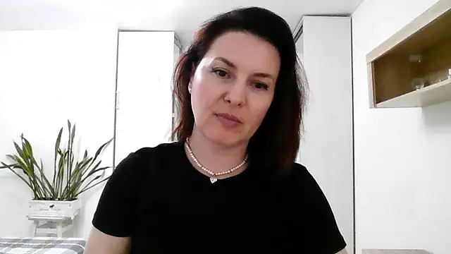 Snapshot of Victoria_Glam chatting on 10/03/25, 05:10 Victoria Glam online show from 10/03/25, 05:10