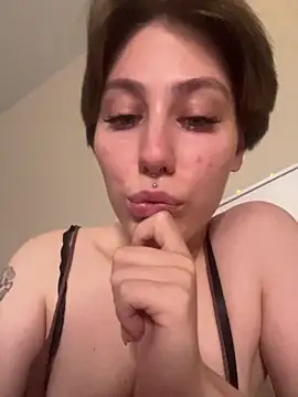 Molli Luv online show from 10/29/25, 04:31