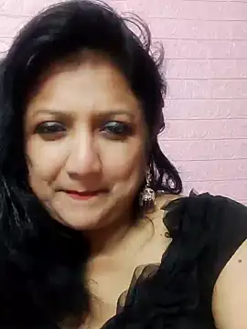 Snapshot of horny_lizia chatting on 12/18/25, 06:25 horny lizia online show from 12/18/25, 06:25