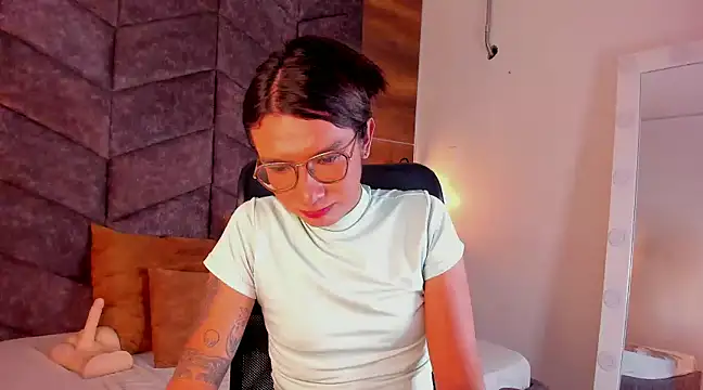 LauraaGomezz   online show from 01/29/25, 01:27