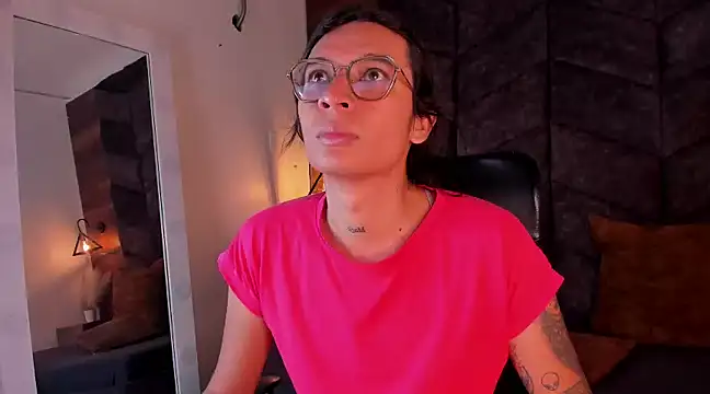 LauraaGomezz   online show from 02/13/25, 07:31
