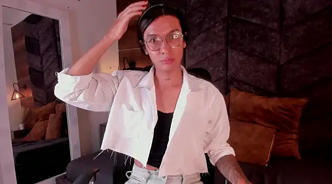 LauraaGomezz   online show from 02/21/25, 01:33