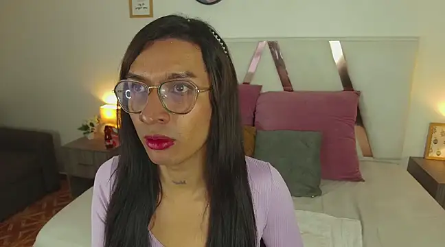 LauraaGomezz   online show from 02/26/25, 01:32