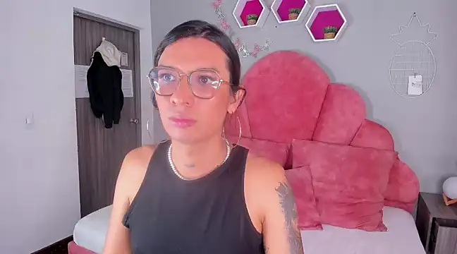 LauraaGomezz   online show from 03/09/25, 01:25