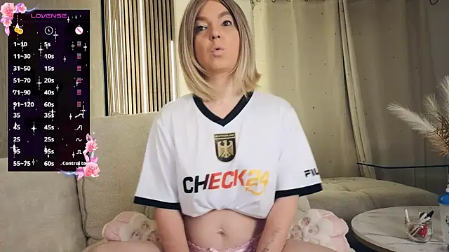 SarahAnnXXX online show from 06/12/26, 08:41
