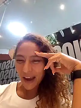 Snapshot of Zoedaniels chatting on 03/15/25, 03:51 Zoedaniels online show from 03/15/25, 03:51