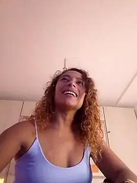 Snapshot of Zoedaniels chatting on 03/18/25, 08:37 Zoedaniels online show from 03/18/25, 08:37