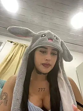 Girl milk7 online show from 03/18/25, 03:42