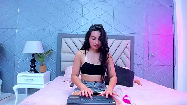 VioletRousse  online show from 02/10/25, 06:56