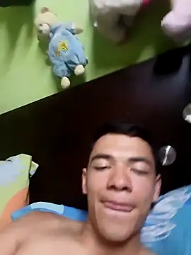 andresiito203 online show from 02/03/25, 06:24