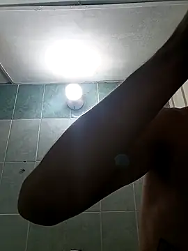 andresiito203 online show from 02/18/25, 04:04