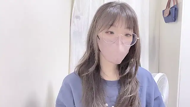 Snapshot of Chu1314 chatting on 11/28/25, 03:25 Chu1314 online show from 11/28/25, 03:25