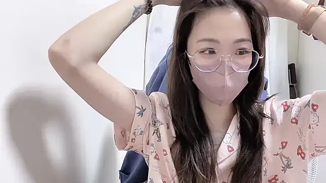 Snapshot of Chu1314 chatting on 11/29/25, 03:37 Chu1314 online show from 11/29/25, 03:37