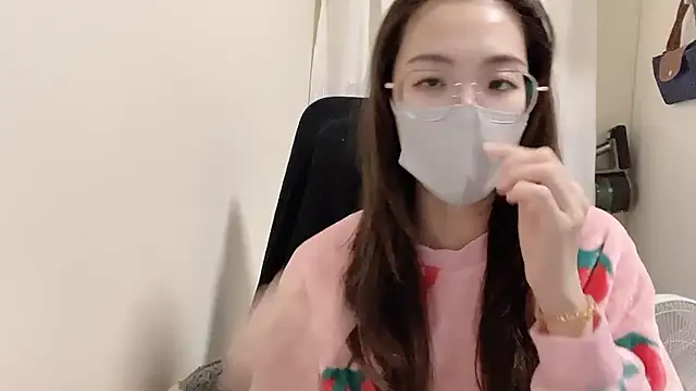 Snapshot of Chu1314 chatting on 12/14/25, 03:17 Chu1314 online show from 12/14/25, 03:17