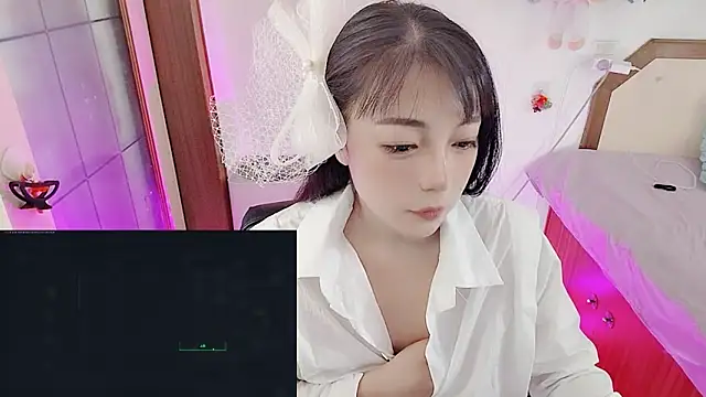 Snapshot of Song_99 chatting on 03/25/26, 04:07 Song 99 online show from 03/25/26, 04:07