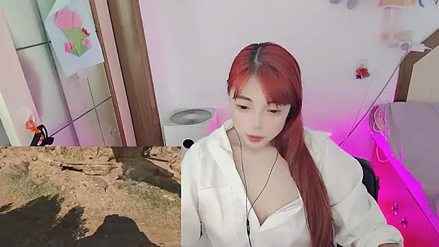 Snapshot of Song_99 chatting on 05/15/26, 03:02 Song 99 online show from 05/15/26, 03:02