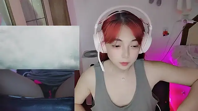 Snapshot of Song_99 chatting on 06/01/26, 03:58 Song 99 online show from 06/01/26, 03:58