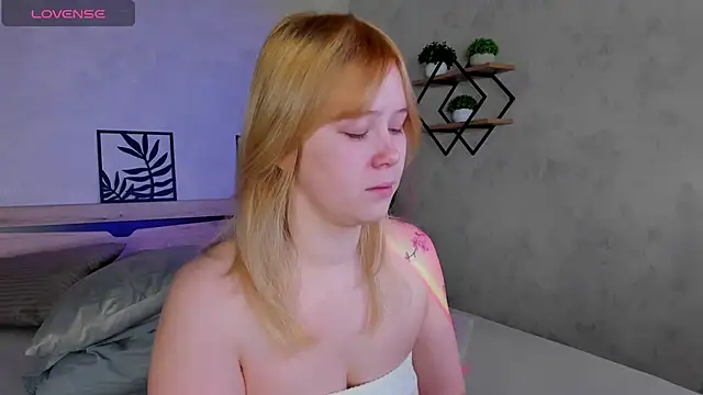 Snapshot of Amy_Kimberlly chatting on 10/06/25, 12:08 Amy Kimberlly online show from 10/06/25, 12:08