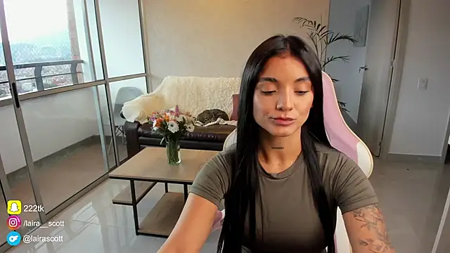 LairaScott online show from 02/26/25, 10:09