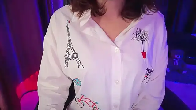 Snapshot of Aapsara_ chatting on 10/31/25, 11:28 Aapsara online show from 10/31/25, 11:28