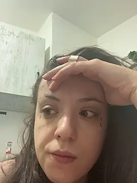 Snapshot of bunnythetailor chatting on 11/27/25, 04:09 bunnythetailor online show from 11/27/25, 04:09