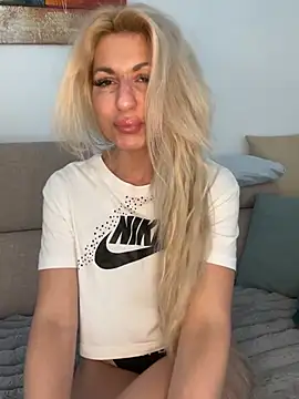 Snapshot of BabyBell69 chatting on 03/06/25, 03:35 BabyBell69 online show from 03/06/25, 03:35