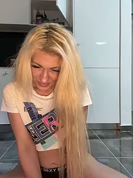 Snapshot of BabyBell69 chatting on 03/06/25, 06:37 BabyBell69 online show from 03/06/25, 06:37