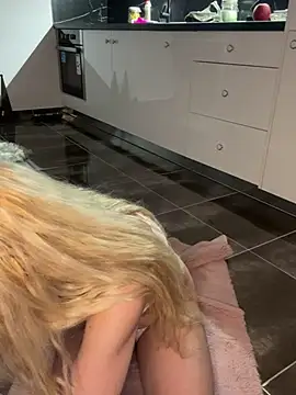 Snapshot of BabyBell69 chatting on 03/12/25, 11:44 BabyBell69 online show from 03/12/25, 11:44