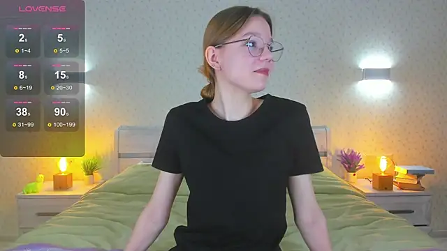 Snapshot of ElvinaBestwick chatting on 02/12/25, 03:05 ElvinaBestwick online show from 02/12/25, 03:05