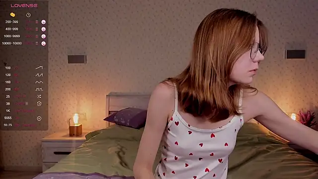 Snapshot of ElvinaBestwick chatting on 03/01/25, 03:27 ElvinaBestwick online show from 03/01/25, 03:27