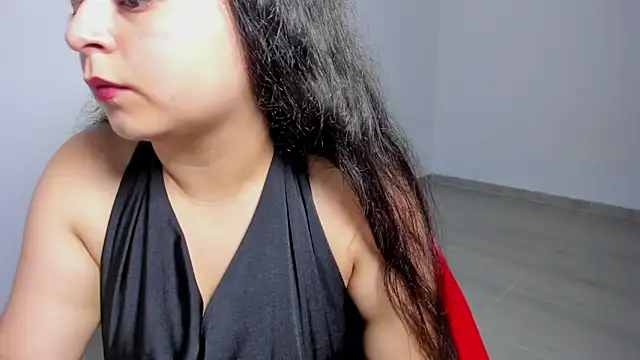 Snapshot of Little_Shaara chatting on 03/17/25, 10:38 Little Shaara online show from 03/17/25, 10:38