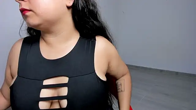 Snapshot of Little_Shaara chatting on 03/19/25, 08:23 Little Shaara online show from 03/19/25, 08:23