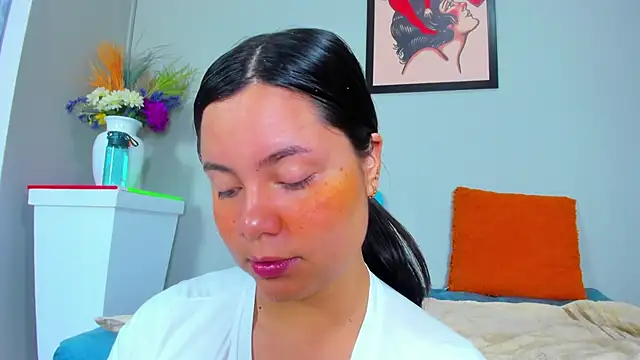 evaa greey online show from 09/29/25, 09:19