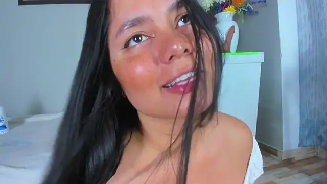 evaa greey online show from 11/09/25, 08:07