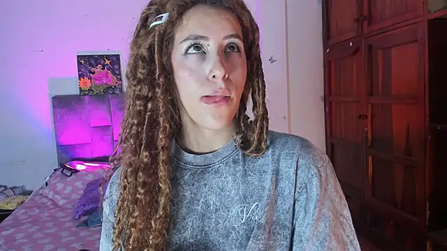 Isangel  online show from 09/29/25, 03:11