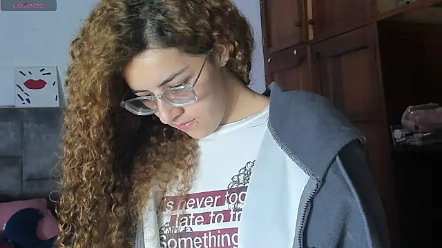 Isangel  online show from 10/10/25, 05:50