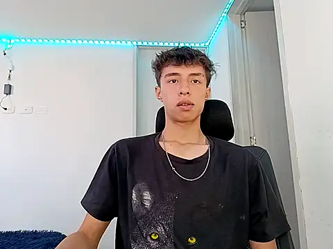 Juanmres online show from 09/30/25, 07:41