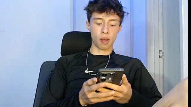 Juanmres online show from 10/18/25, 02:58