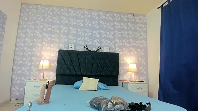 Snapshot of _nicolesweet chatting on 09/19/25, 07:58 nicolesweet online show from 09/19/25, 07:58