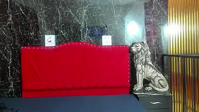 Snapshot of _nicolesweet chatting on 11/23/25, 07:24 nicolesweet online show from 11/23/25, 07:24