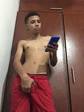 Alvarozzxv online show from 01/30/25, 05:19