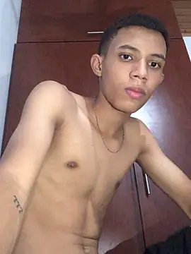 Alvarozzxv online show from 01/31/25, 05:19