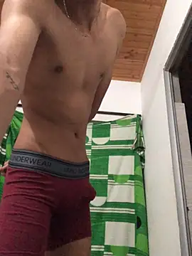 Alvarozzxv online show from 02/04/25, 05:21