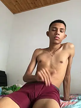 Alvarozzxv online show from 02/11/25, 09:25