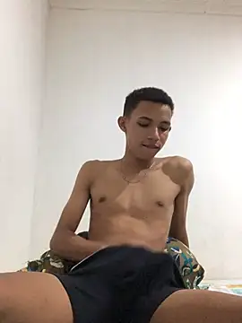 Alvarozzxv online show from 02/24/25, 02:51