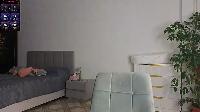 Snapshot of _AliceBlack_ chatting on 10/16/25, 05:14 AliceBlack online show from 10/16/25, 05:14